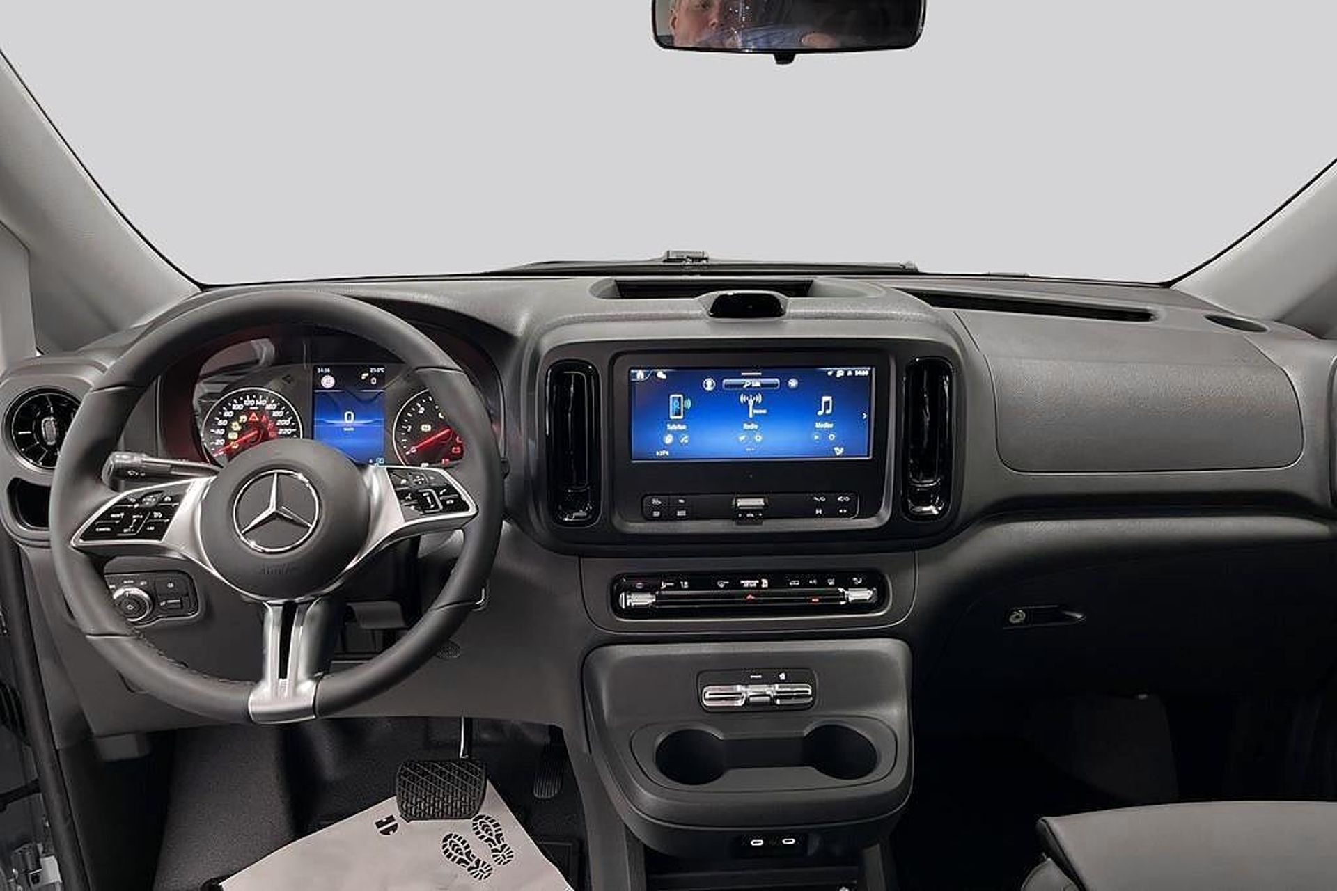 Mercedes-Benz Vito 2027, bild 7/15