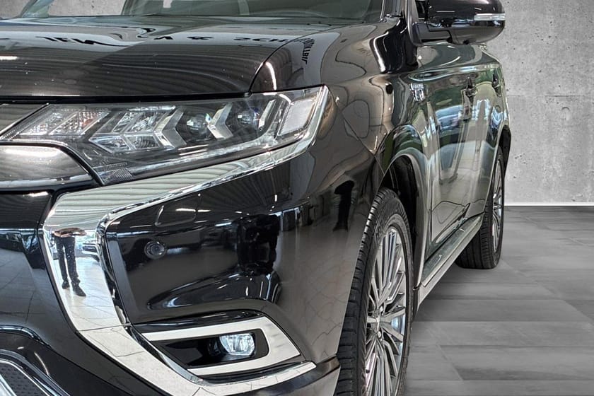 Bilde 4 av Mitsubishi Outlander PHEV S Edition 2,4 224hk. 360, Soltak, Hengerfeste, Skinn.