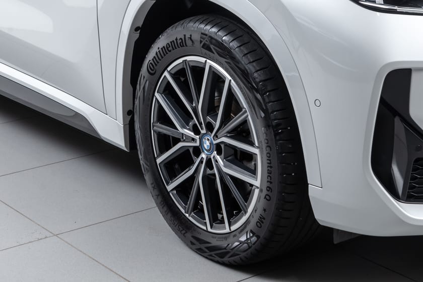 Bilde 2 av BMW iX1 xDrive30 Glasstak-Krok-Skinn-Adaptiv Cruise-Harman/Kardon