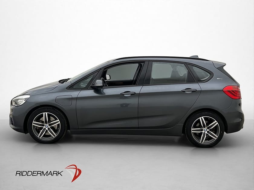 Bild 4 av BMW 225xe Active Tourer 224hk AWD Sport line HUD Kamera Pano Navi