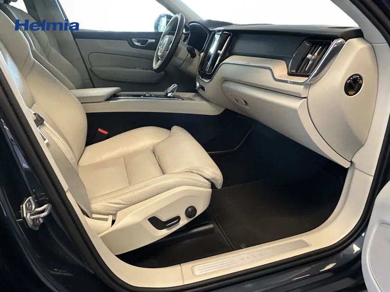Bild 11 av 15 – Volvo XC60 B5 AWD Bensin Inscription