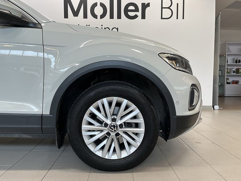 Bild 4 av Volkswagen T-Roc 1.5 TSI 150hk Drag I P-värmare I Kamera