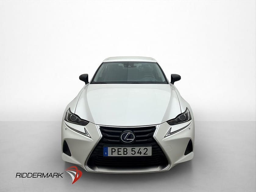 Bild 2 av Lexus IS 300h 2.5 F Sport 223hk Värmare Isofix Adaptiv-Fart
