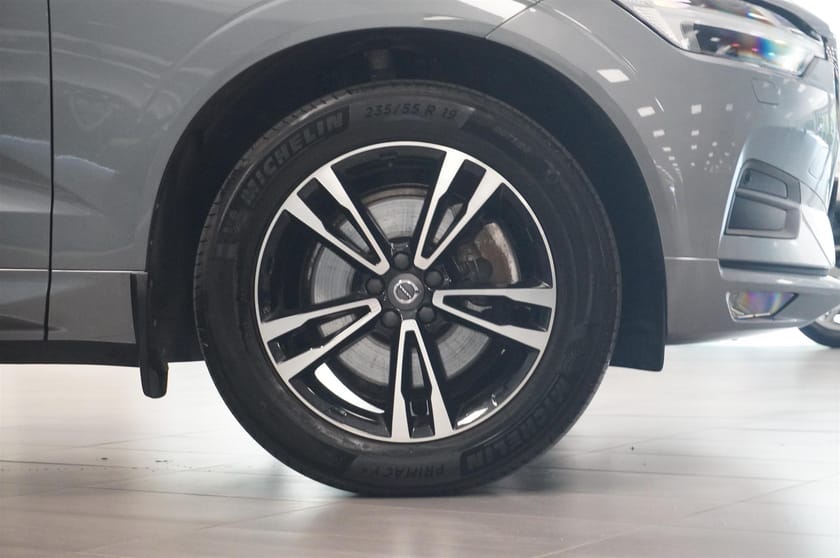 Bild 4 av Volvo XC60 D4 AWD Momentum Advanced Drag ACC