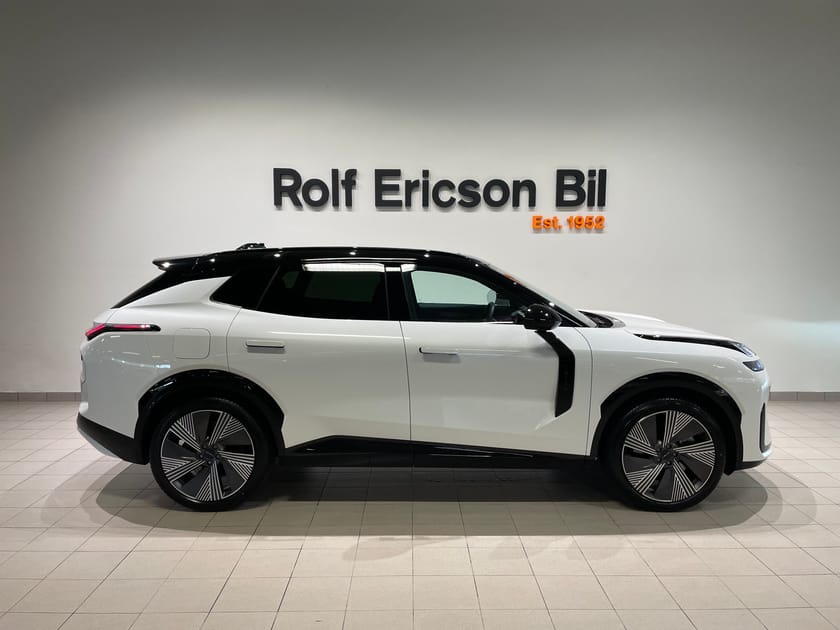 Bild 2 av Lynk & Co 08 PHEV More
