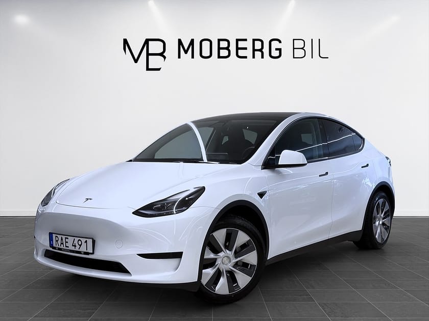 Bild 1 av Tesla Model Y Standard Range RWD 299hk Helg på Moberg! Pano Drag B-Kamera