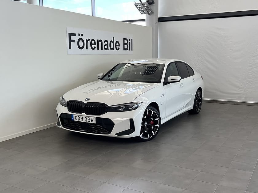 Bild 1 av BMW 330e xDrive Sedan M Sport Rattvärme Drag H/K Park Assist