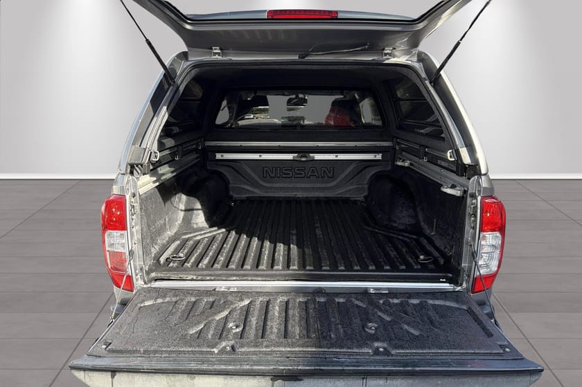 Bild 4 av Nissan Navara Dubbelhytt 2.3 dCi 4WD Tekna D-Värm Kåpa 360°