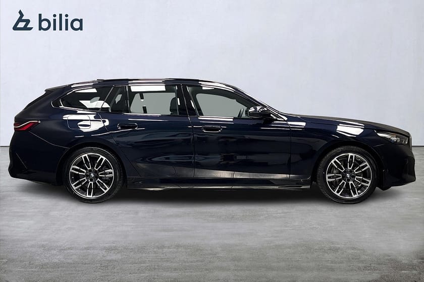 Bild 2 av BMW i5 xDrive40 Touring Touring/M Sport/Drag/Rattvärme/Harman Kardon