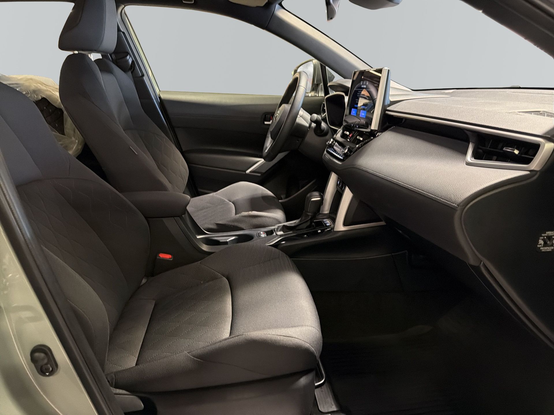 Toyota Corolla Cross Hybrid 2025, bild 6/10