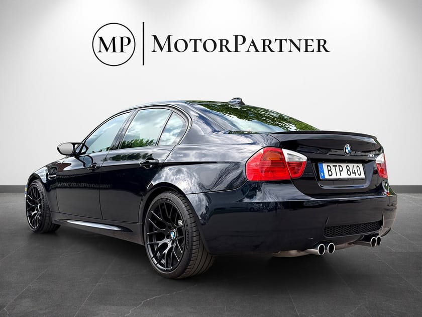 Bild 5 av BMW M3 Sedan E90 Manuell Svensksåld V8 420hk