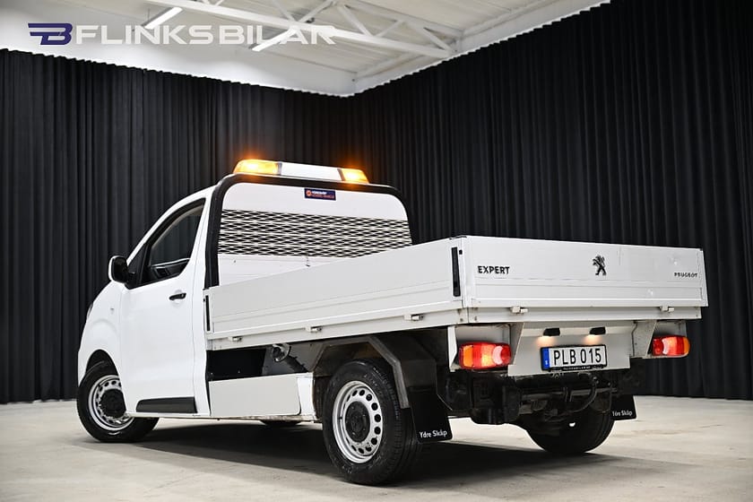 Bild 4 av Peugeot Expert Chassi 2.0 BlueHDi 122HK Flak|Dragkrok|EnÄgare|3-Sits|Leasbar