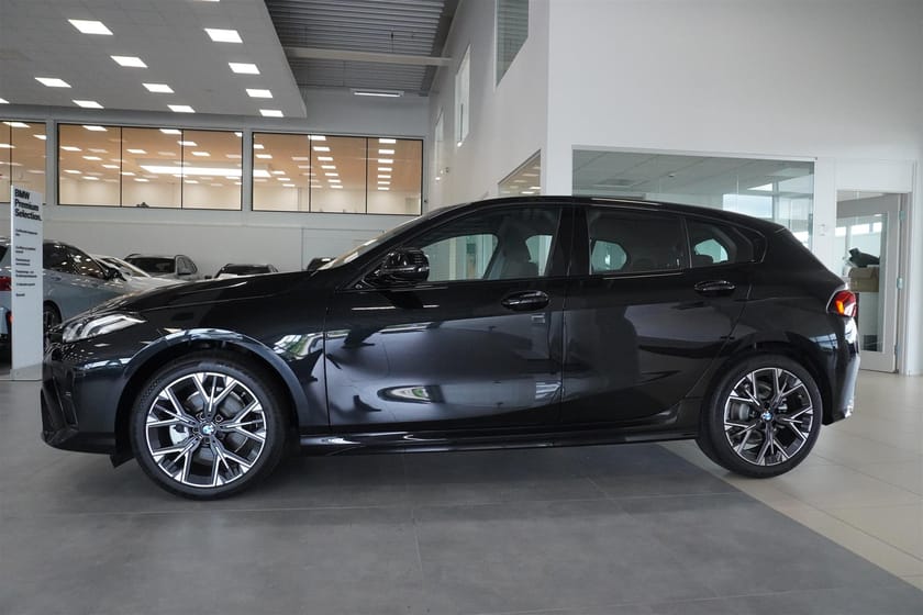 Bild 3 av BMW 120 M Sport Design Navigation Rattvärme