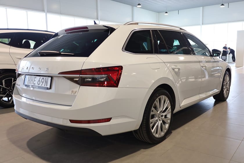 Bild 5 av Škoda Superb iV Kombi Skoda 1.4 TSI Business Edition Drag Värmare