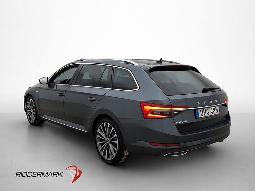 Bild 5 av Škoda Superb iV Kombi Skoda Plug-in L&K P-Värm Canton Skinn Drag Kamera