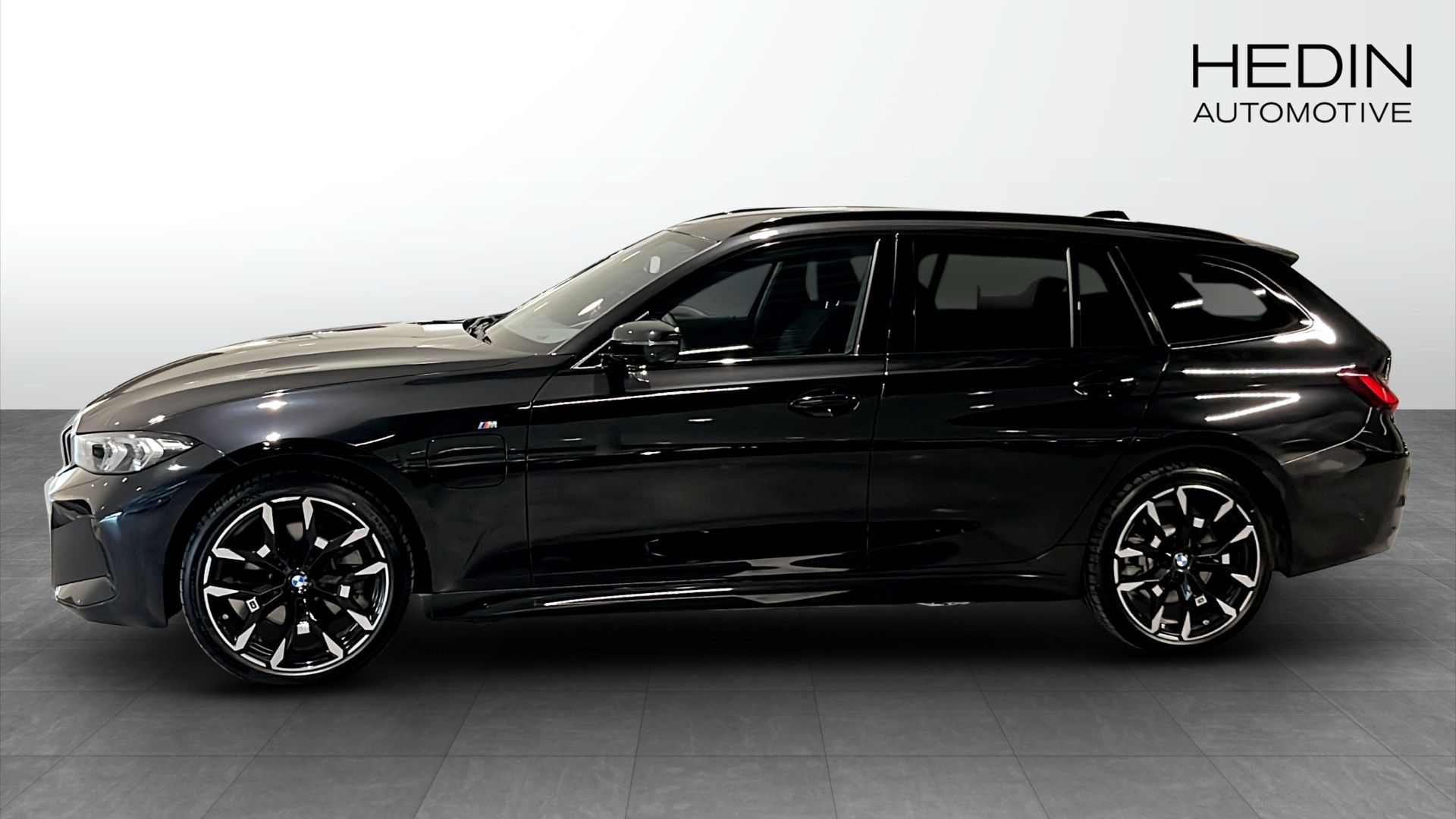 BMW 330 2025, bild 6/10