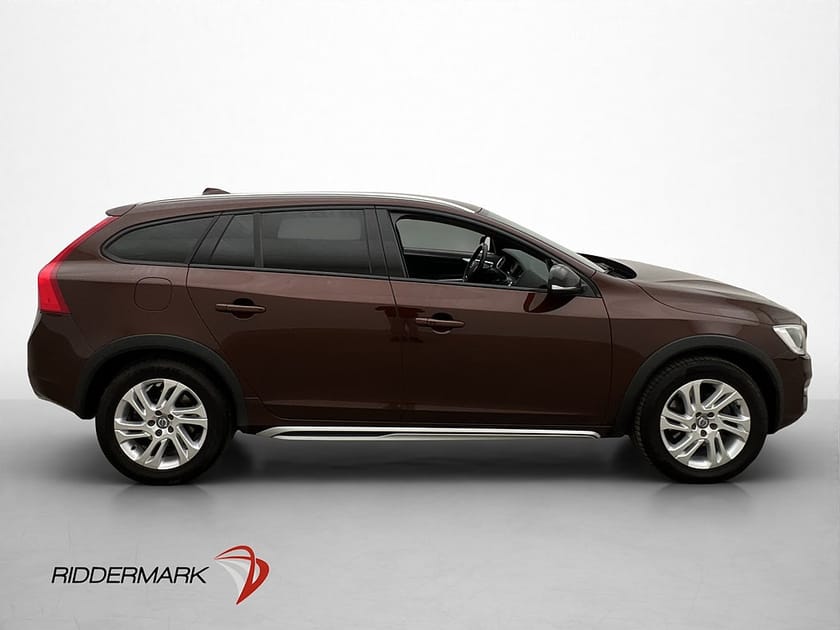 Bild 4 av Volvo V60 Cross Country D4 AWD Classic Plus Skinn Drag Värm