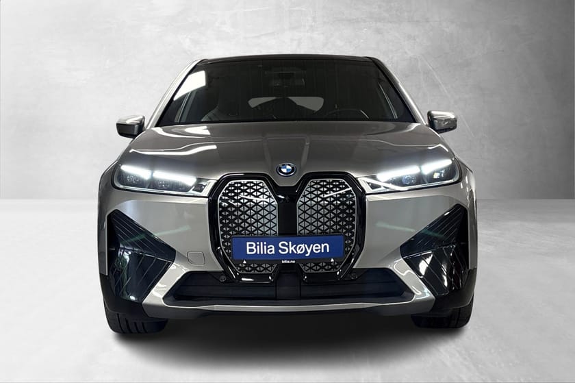 Bilde 2 av BMW iX xDrive50 Fully Charged, MultiF. Laser, Sportspakke, H/K