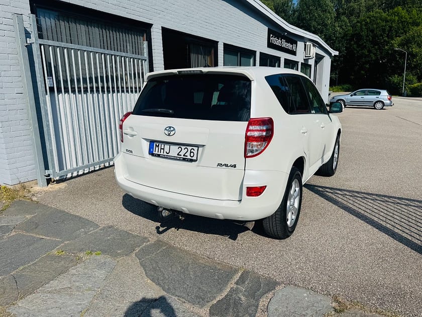 Bild 3 av Toyota RAV4 2.0 VVT-i 158HK 4x4 / DRAG