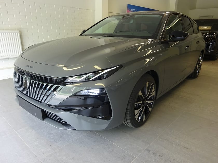 Bild 2 av Peugeot 308 SW Hybrid 145 1.2 PureTech e-DCS Allure