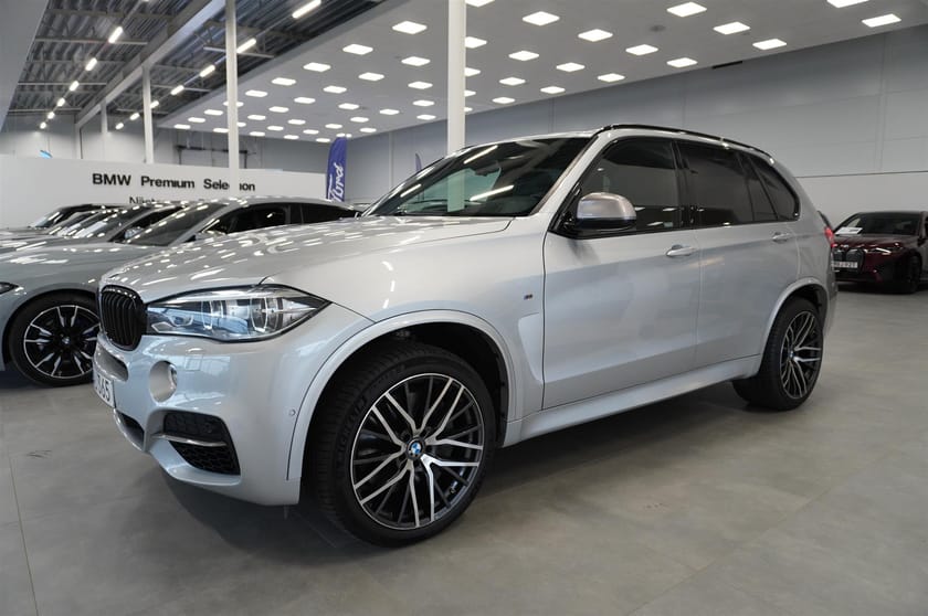 Bild 3 av BMW X5 M50d Ultimate Edt B W Individual Head-Up Komfortstol 21