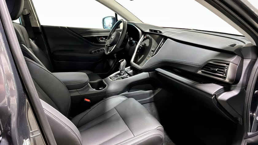 Bild 3 av Subaru Outback 2.5DI 169 HK CVT TOURING BLACK  XFUEL