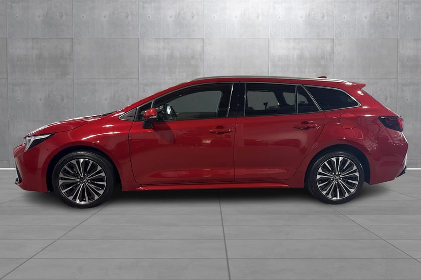 Bilde 2 av Toyota Corolla Touring Sports Hybrid / Active Tech / Velholdt