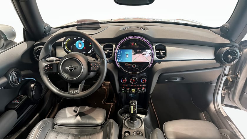 Bild 4 av MINI Cooper SE 184 hk Pano / H&K / HuD / Apple CarPlay