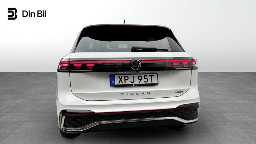 Bild 5 av Volkswagen Tiguan R-line TDI 193 DSG 4M/P-värmare/Pano/Läder/Drag