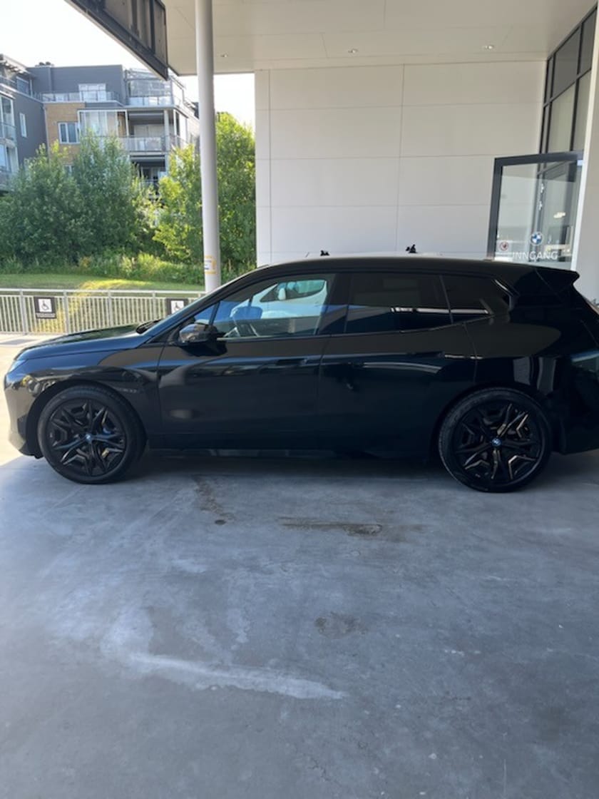 Bilde 3 av BMW iX xDrive50 FullyCharged,4hjuls,Luft,360,Lazer,22",Pano,SoftC.