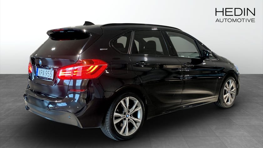 Bild 2 av BMW 225xe Active Tourer 224Hk M-Sport Hifi Kamera Head Up Skinn Navi