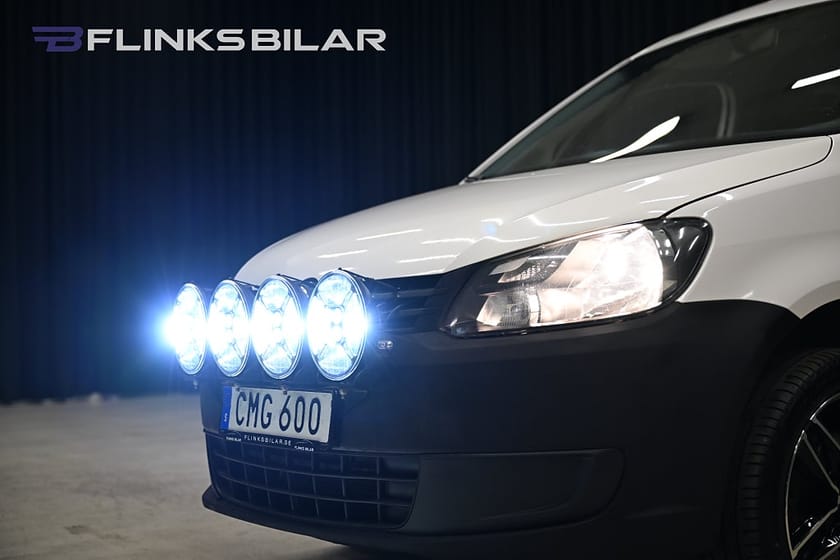 Bild 4 av Volkswagen Caddy Skåpbil DSG 102HK Drag|Värmare|Inredd|LED-Extraljus|Bluetooth