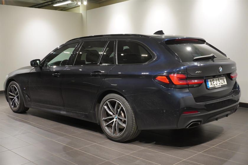 Bild 2 av BMW 520d xDrive Touring M-Sport Värmare Drag HiFi