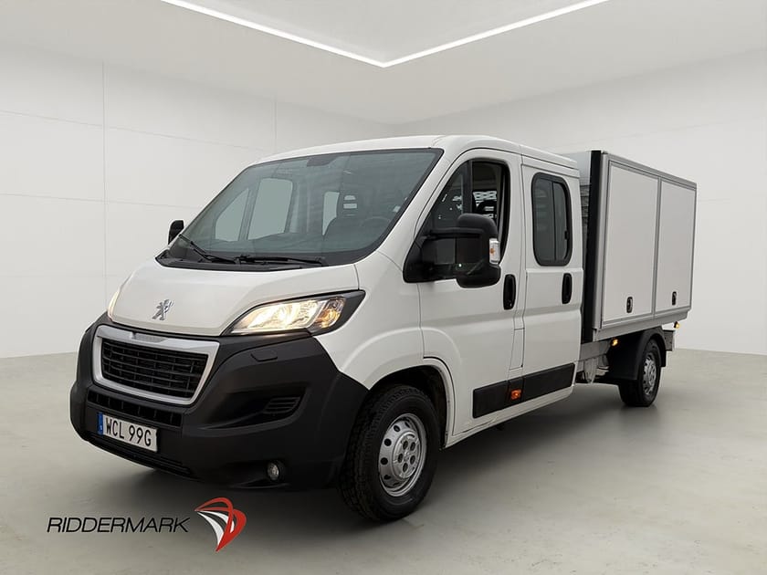 Bild 3 av Peugeot Boxer Chassi Cab Dubbelhytt FLAK Värmare Dragkrok 7-Sits Moms