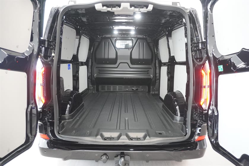 Bild 4 av Ford E-Transit Custom 340 AWD E-Custom Skåp Sport 320s Elmotor 160kw 218hk 1-Växlad El
