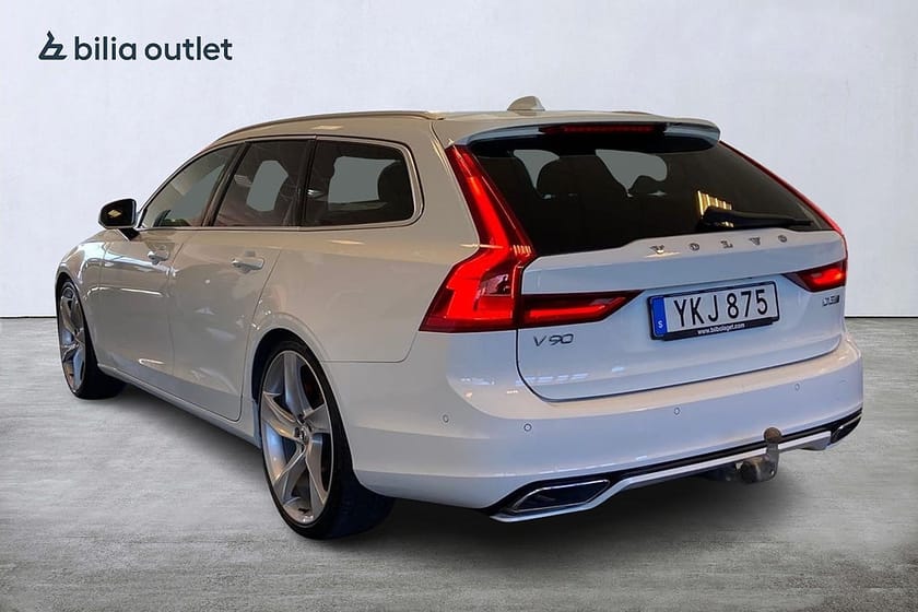 Bild 3 av Volvo V90 D5 AWD R-Design 235hk / Drag 360°kam Navi Värmare VOC