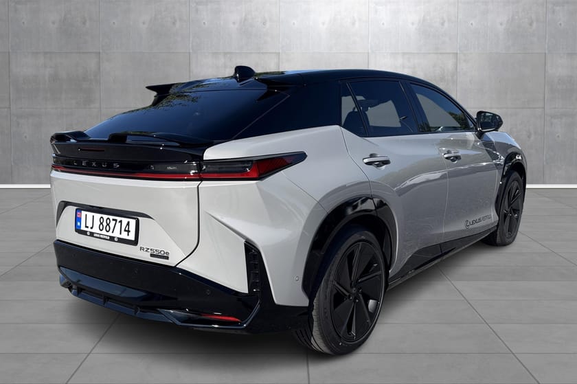Bilde 5 av Lexus RZ 550e F-SPORT AWD 408HK