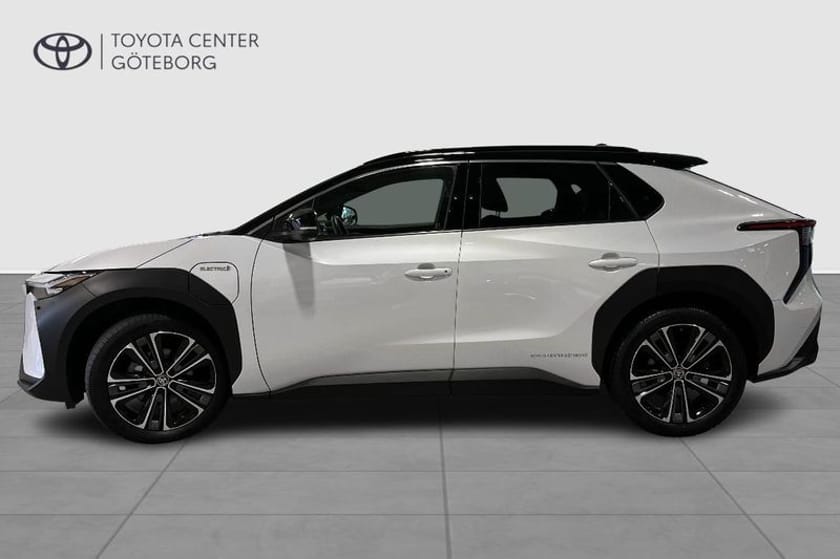 Bild 5 av Toyota bZ4X AWD EXECUTIVE 20 ALUFÄLGAR PANORAMAGLASTAK B