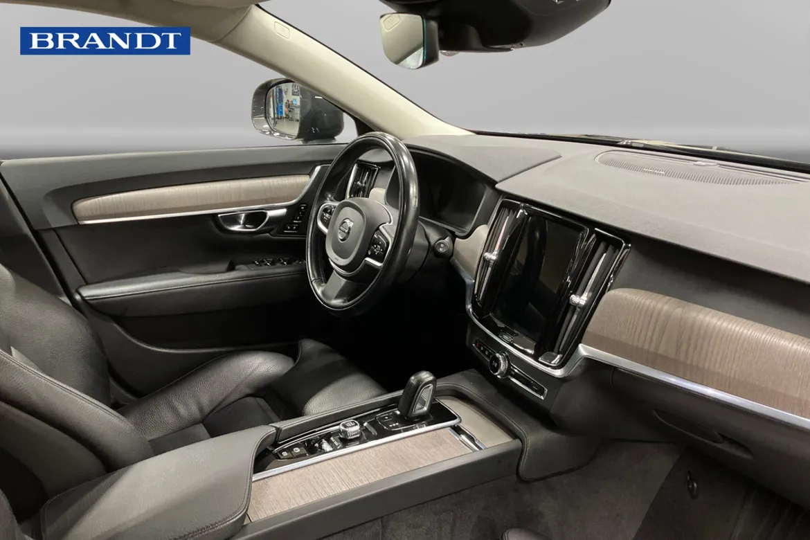 Volvo V90 Cross Country