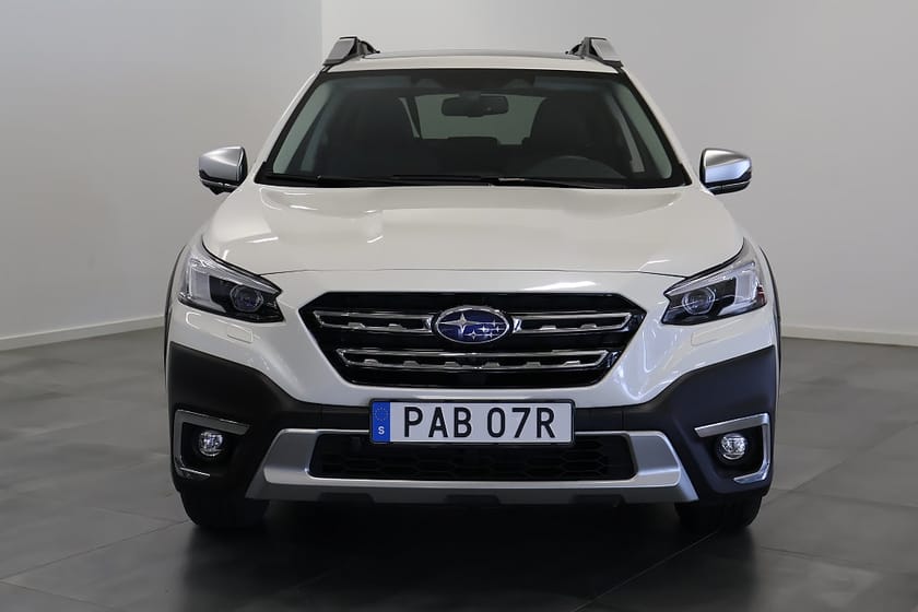 Bild 3 av Subaru Outback Touring Dragkrok Motorvärmare Vinterhjul Låg skatt
