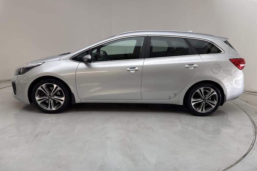 Bild 2 av Kia cee'd_sw Cee'd 1.6 CRDi SW (136hk) GT-Line GPS B-Kam
