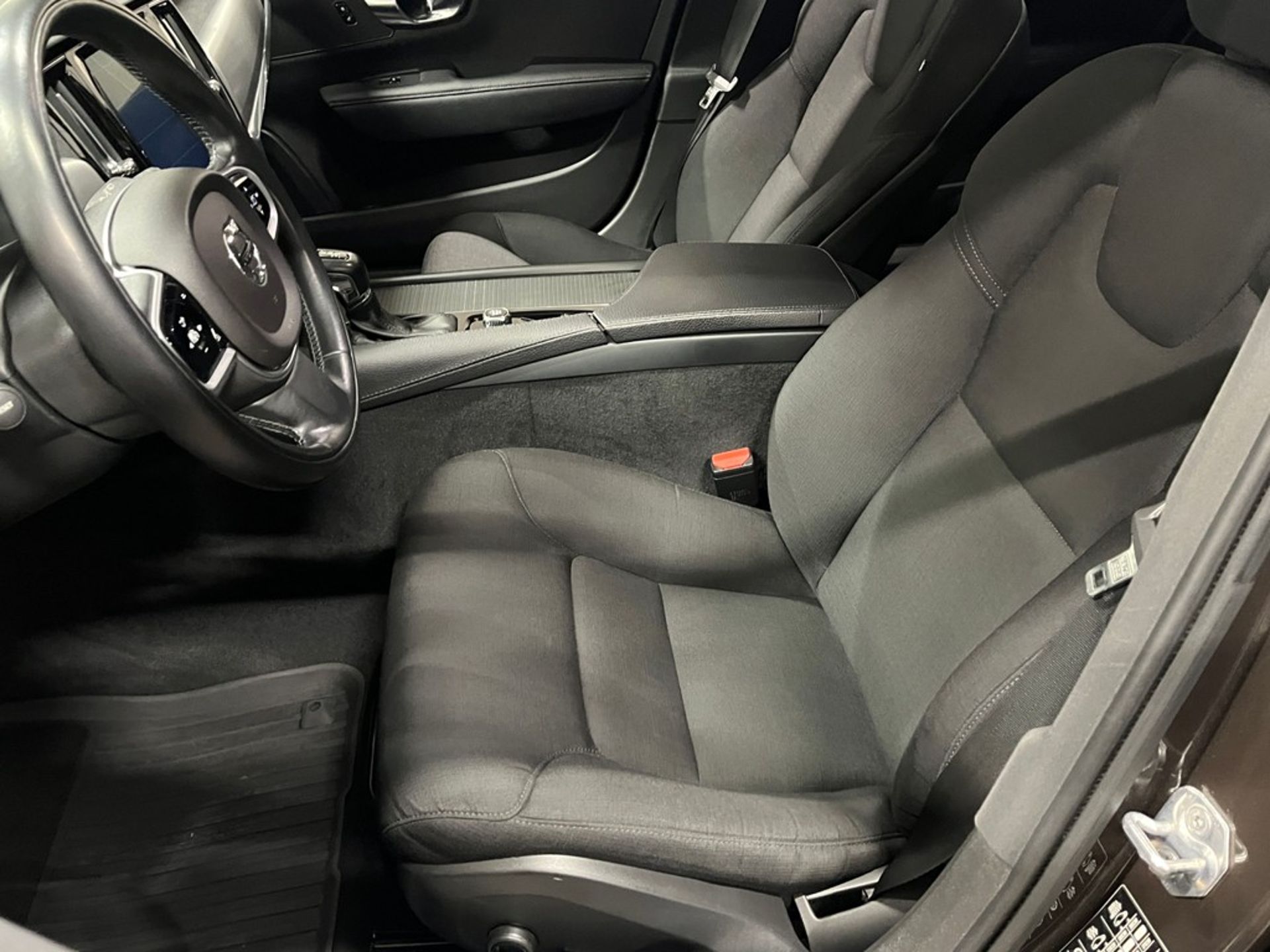 Volvo V90 D4 Mom SE (V-HJUL) 2019, kuva 7/10