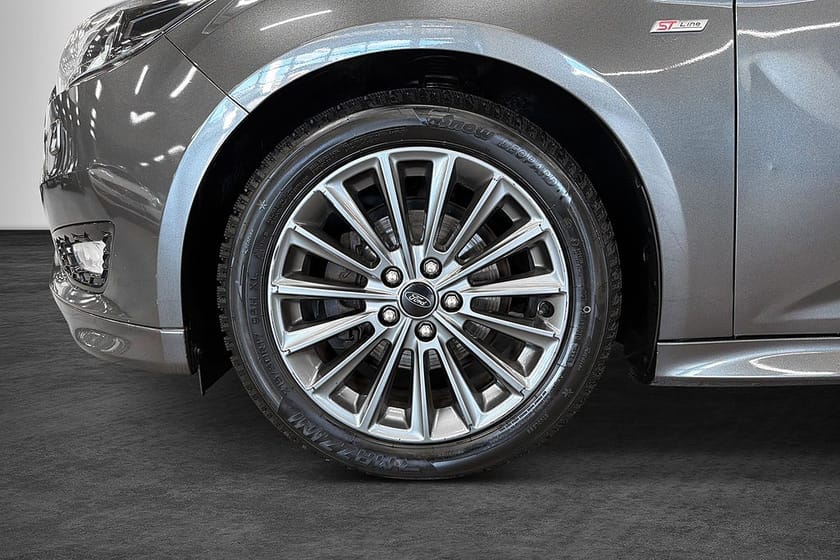Bild 2 av Ford Focus Kombi 1.0 EcoBoost ST-Line Euro 6 (125hk) Blåtand | Pdc