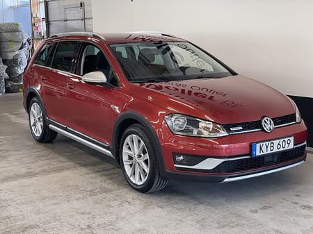 Volkswagen Golf Alltrack TSI 180hk Drag Värmare Backkamera