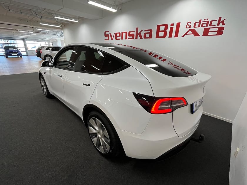 Bild 3 av Tesla Model Y Standard Range RWD (dragkrok) 2.99% Ränta