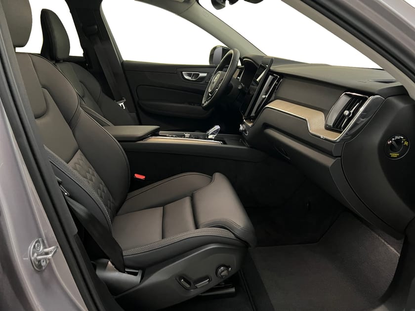 Bild 4 av Volvo XC60 T6 Plus Dark Nordic Edition