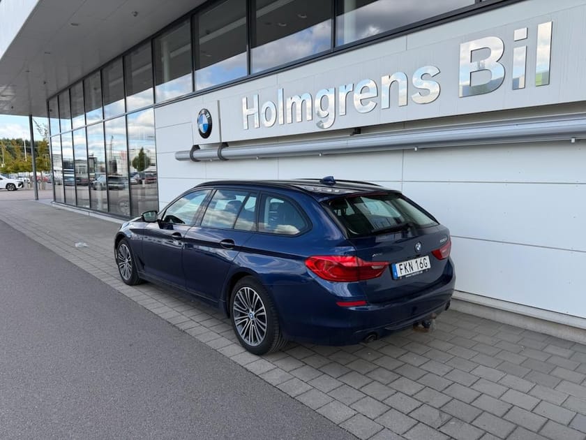 Bild 3 av BMW 520d xDrive Touring Sportline Backkamera Dragkrok Navi HiFi