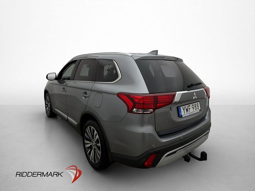 Bild 5 av Mitsubishi Outlander 150hk 4WD Comfort Kamera Drag Adaptiv