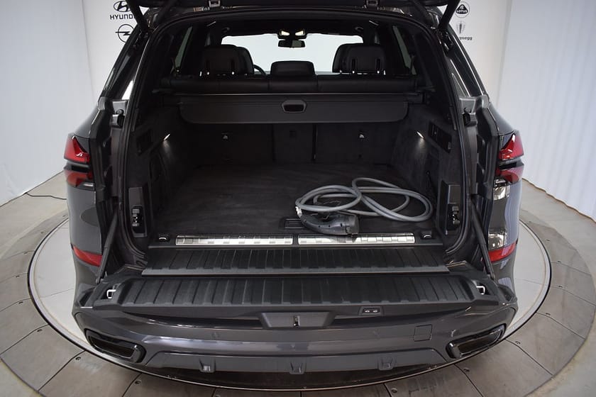 Bild 4 av BMW X5 xDrive50e M Sport Pro | Panorama | Luftfjädring | HK |