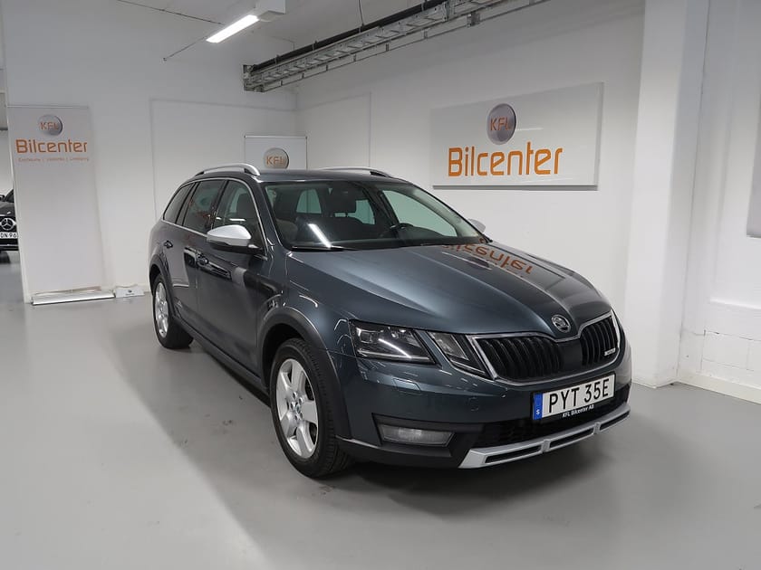 Bild 3 av Škoda Octavia Scout Skoda 2.0 TDI 4x4 Premium V-Däck ingår Cockpit-CANTON-Drag-Vä